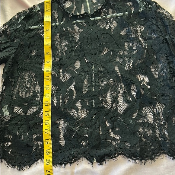 Vivid Elegant Black Lace Top - Picture 10 of 12